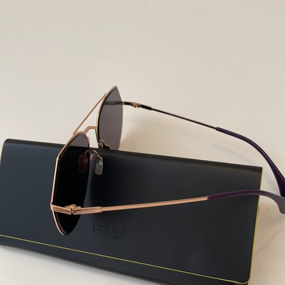 Fendi sunglasses - Picture 6 of 6